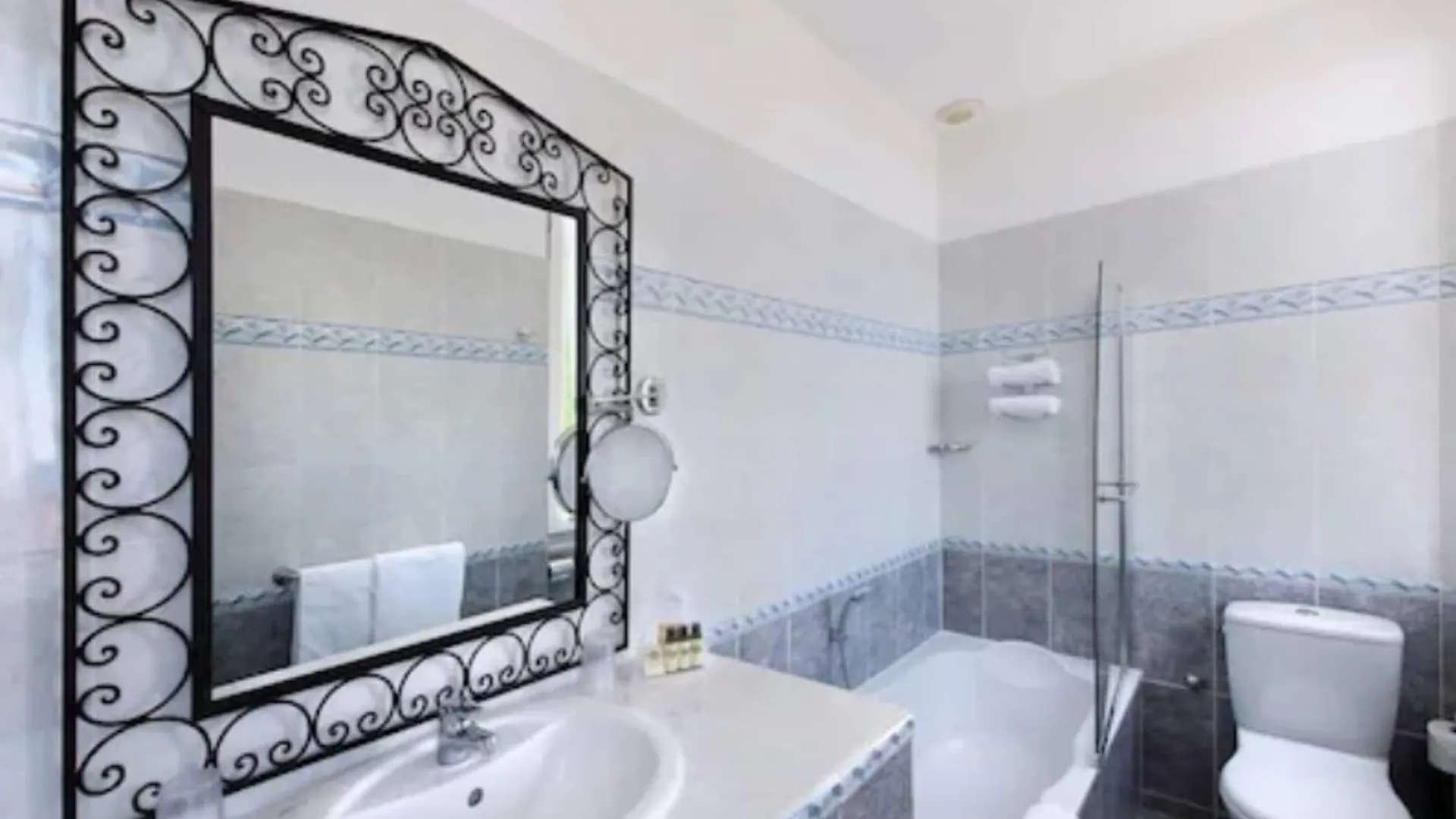Hotel Chateau De La Tour Cannes