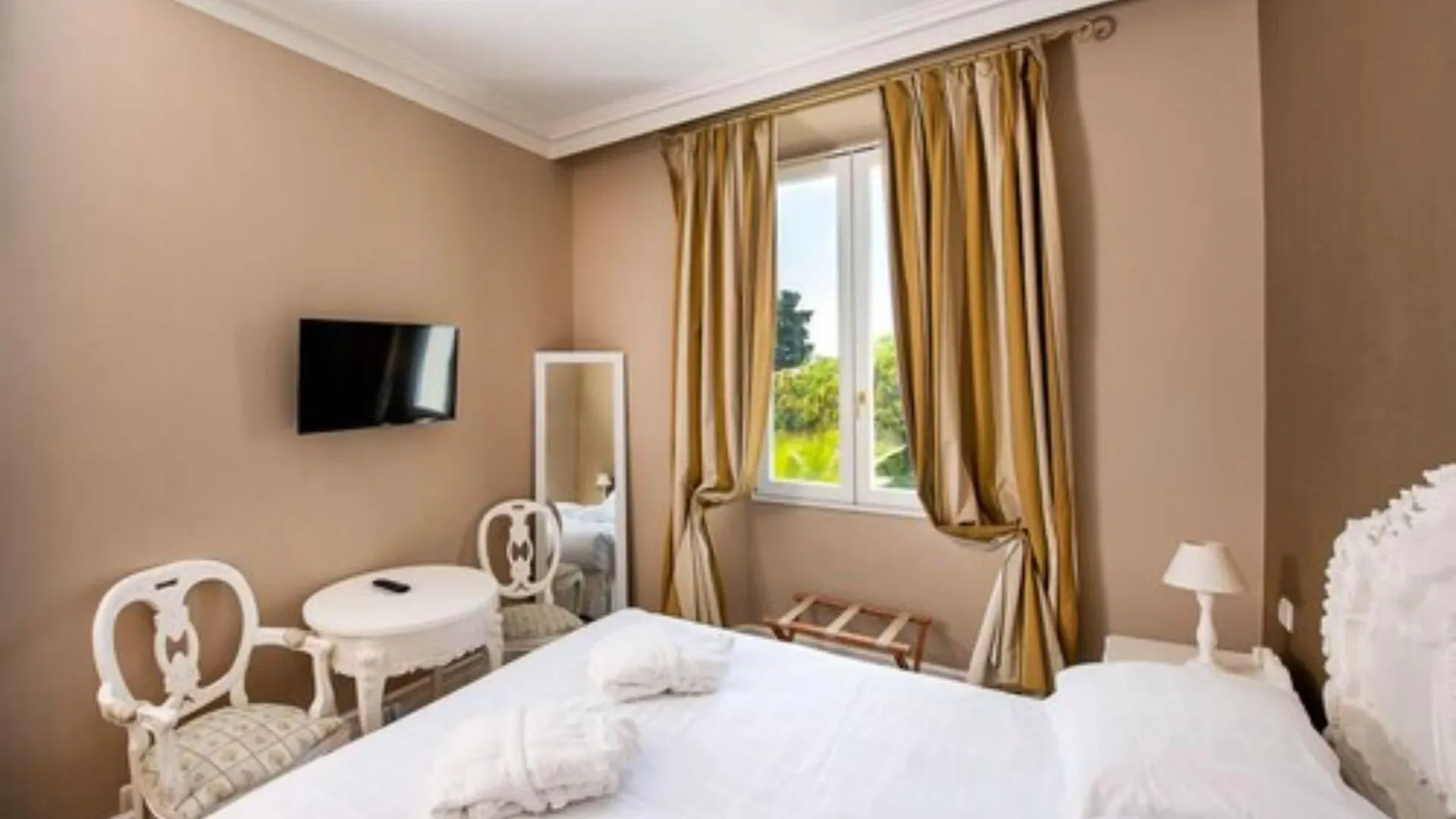 Hotel Chateau De La Tour Cannes