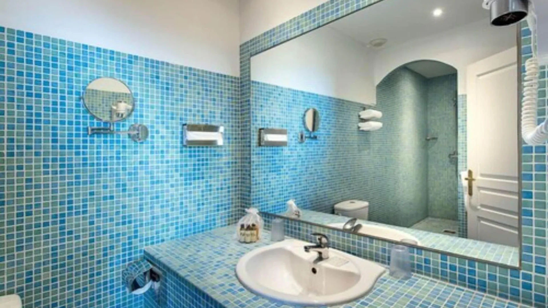 קאן Hotel Chateau De La Tour